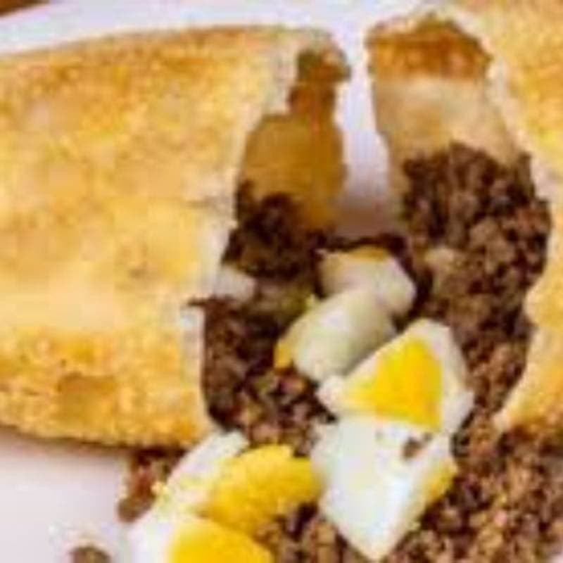 Pastel de Carne com ovos
