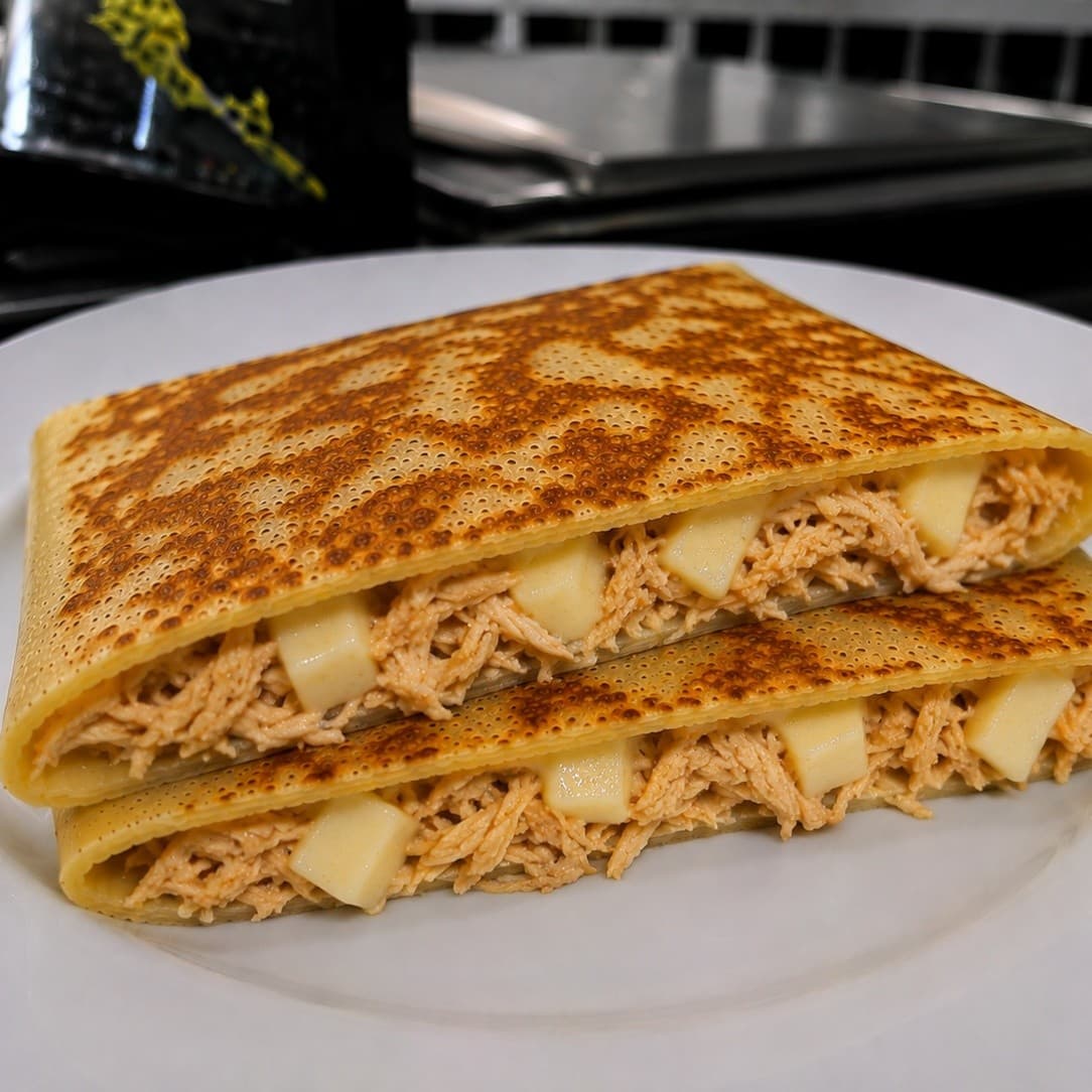 Crepe de Frango e Queijo Minas