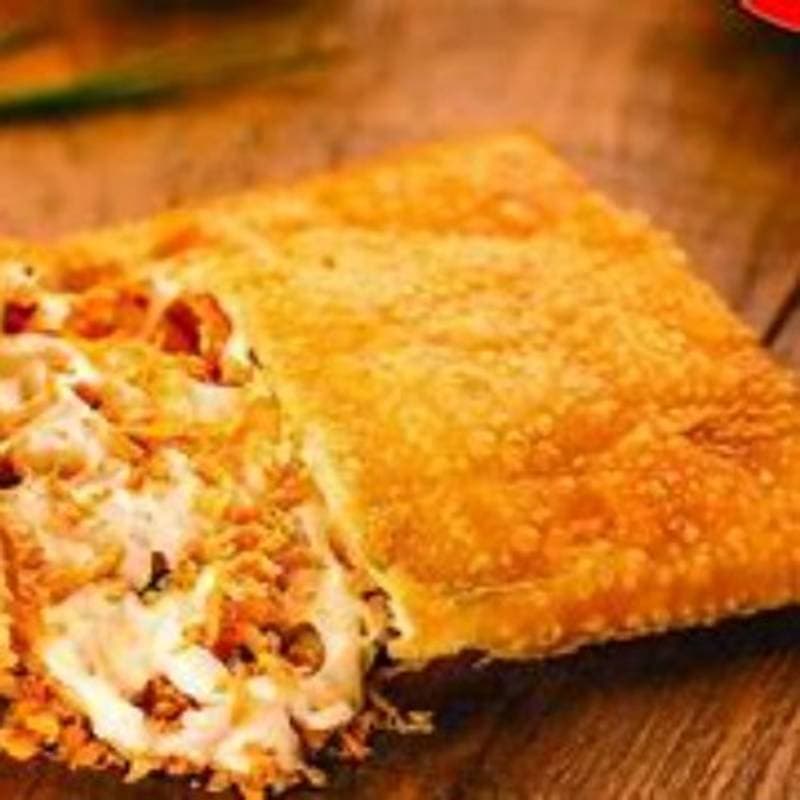 Pastel de Frango com Catupiry