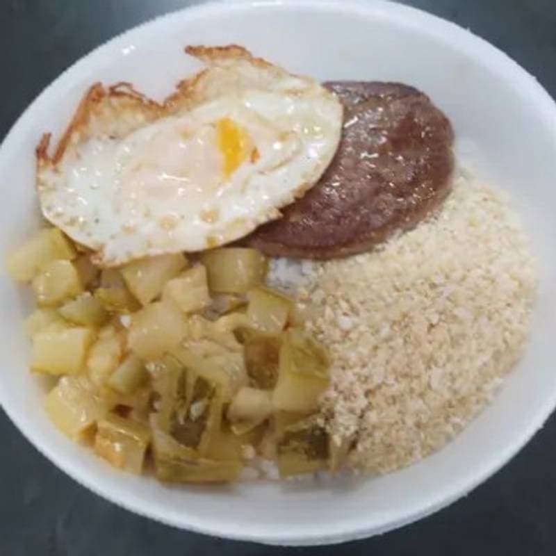Hamburguer com Ovo