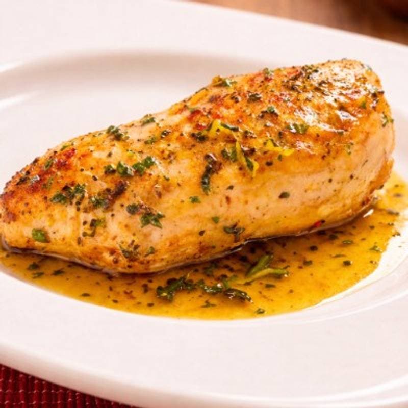Filé de Frango ao Molho de Ervas Finas