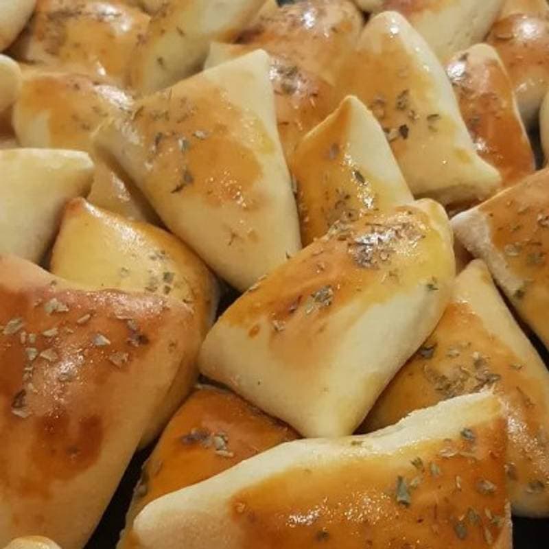 Mini Esfiha de Queijo