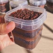 Bolo de pote com ganache de chocolate