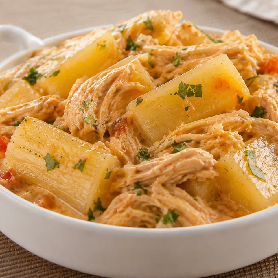 Macaxeira com Frango Cremoso