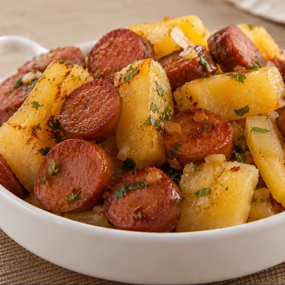 Macaxeira com Calabresa