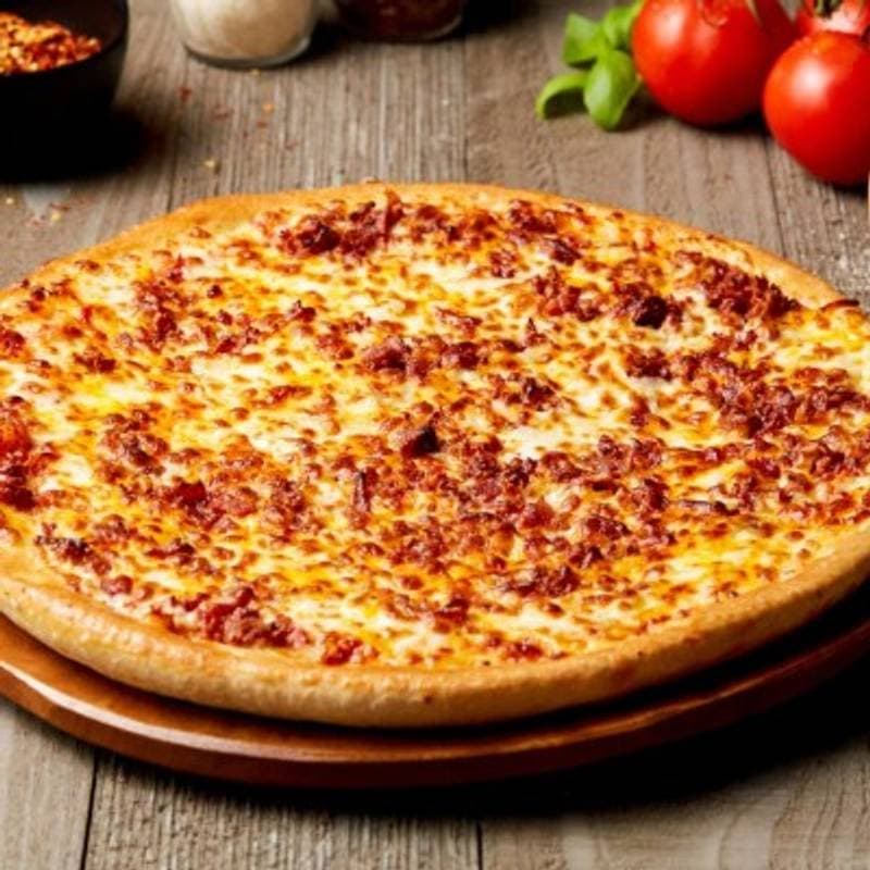 Pizza de Bacon com Alho