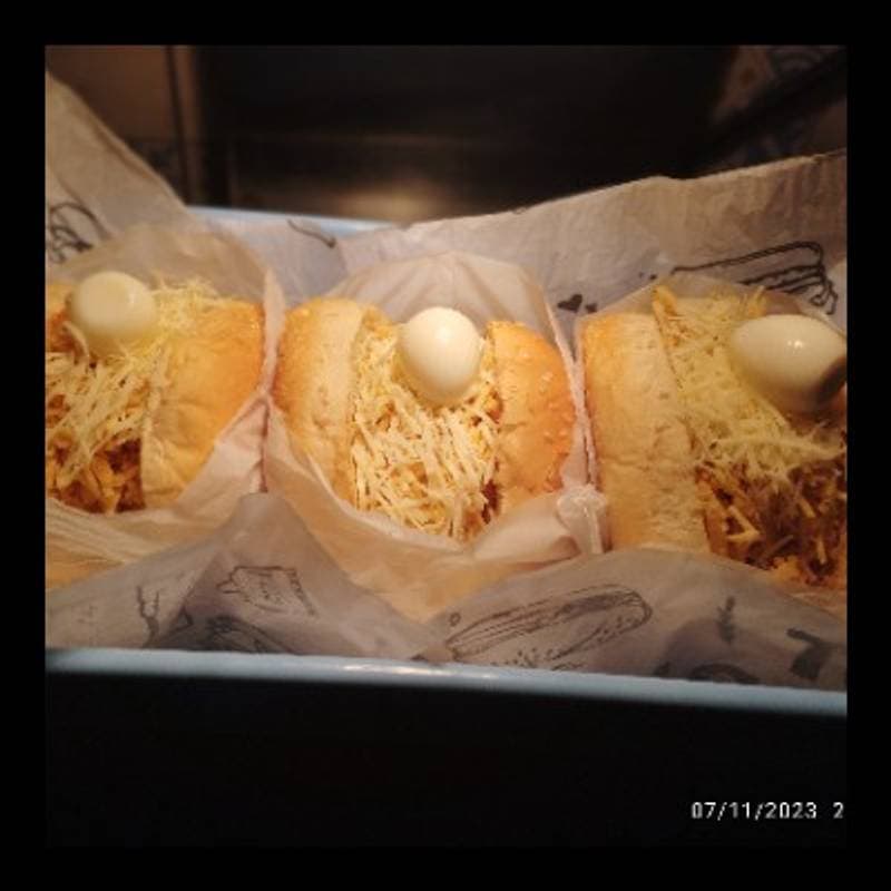 3 Hamburguer Promocional com Batata palha