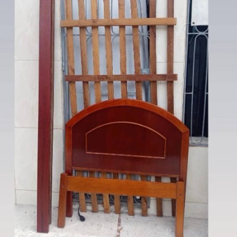 Cama de Madeira