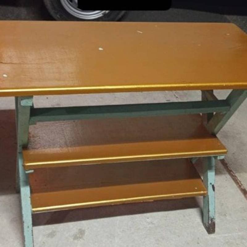Mesa Antiga de Madeira Adesivada